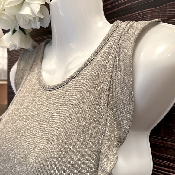 Madewell Ruffle Tank - Picture 2 of 4